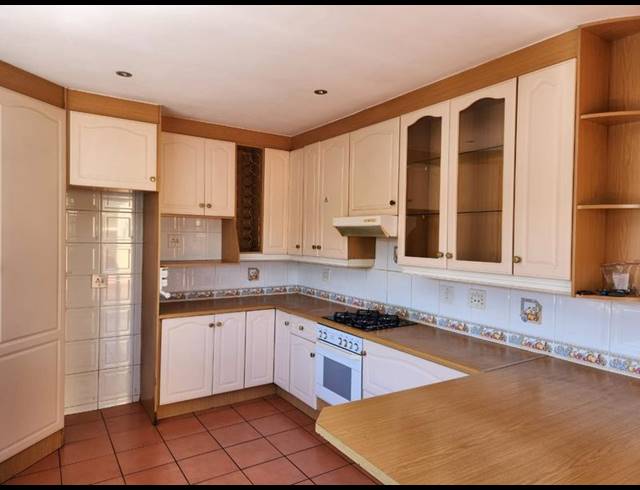 3 BEDROOM PROPERTY TO RENT IN KENSINGTON